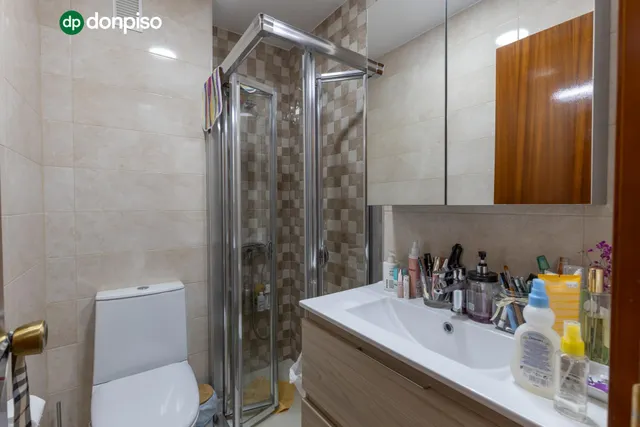 Amplio y luminoso piso de 3 dormitorios listo para entrar a vivir junto al metro de Albolote — 25