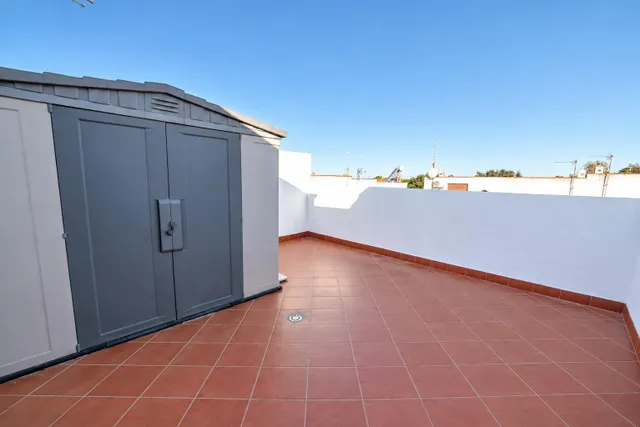 Amplio adosado en Mairena del Alcor con buhardilla reformada — 32