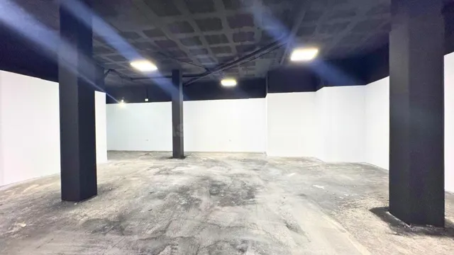 LOCAL COMERCIAL EN VENTA EN EL CENTRO DE NOVELDA – 256 m² RE - foto 2