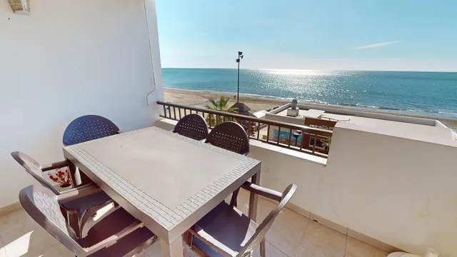¡Oportunidad única en el Paseo Marítimo, un dormitorio, terraza, parking, magníficas vistas al mar! — 7
