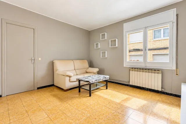Pis en venta a zona Passeig Verdabuer — 7