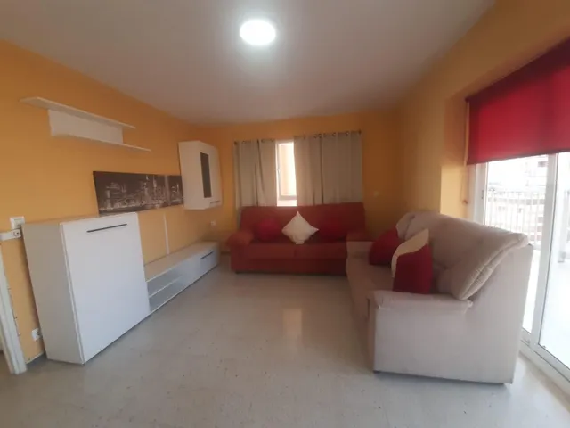 APARTAMENTO DE DOS DORMITORIOS EN PRIMERA LINEA DE PLAYA DE LEVANTE CON PARKING — 7