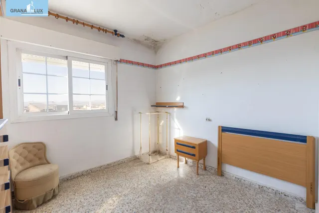 Edificio con gran potencial de inversión en La Zubia — 47