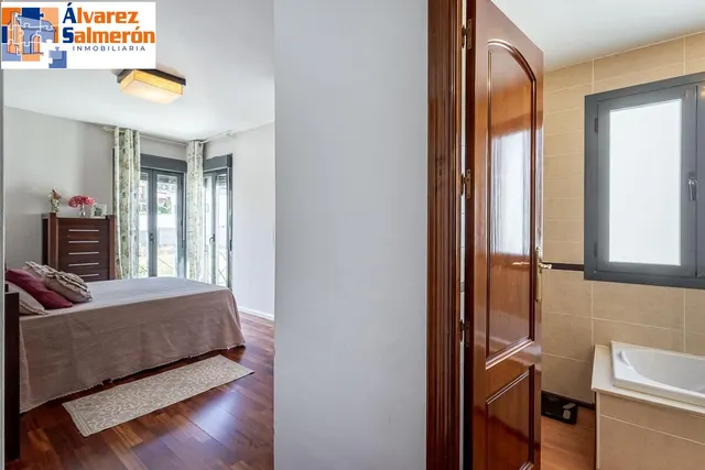 Chalet en Cañadas del Parque, Dilar — 28