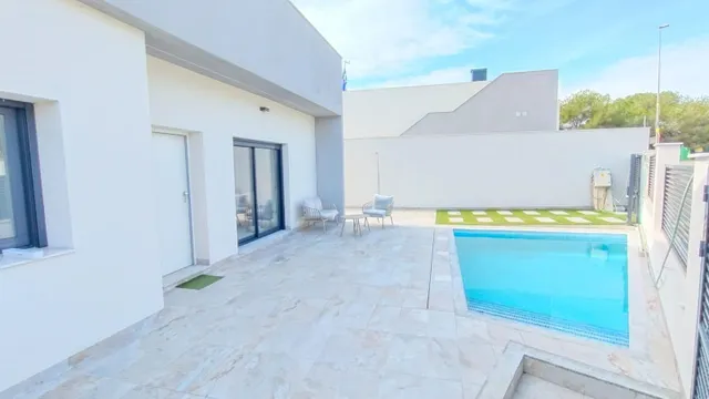 CHALET DE NUEVA CONSTRUCCIÓN EN PINAR DE CAMPOVERDE — 16