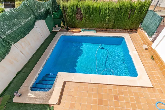 🏡 Tu refugio en la Urbanización Cortijo de la Luz — 30