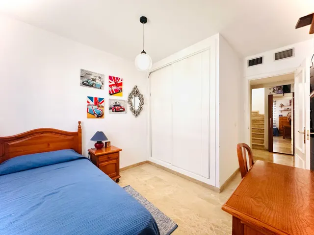 Adosado 4 habitaciones 205m² en venta - San Miguel — 28
