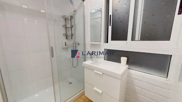 Hostal en pleno funcionamiento en el centro de Alicante | licencia turística | rentabilidad 10%-14% — 26