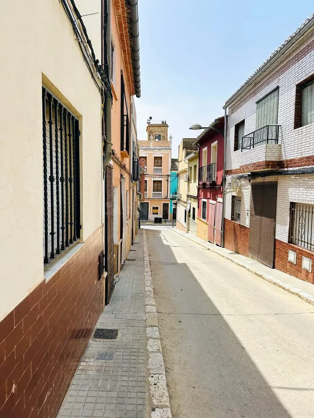 Amplia vivienda de 152 m2 con cuatro dormitorios y terraza e - foto 2