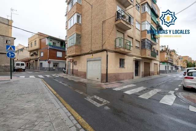 Local Comercial en Zaidín para Reformar - Excelente Ubicación — 2