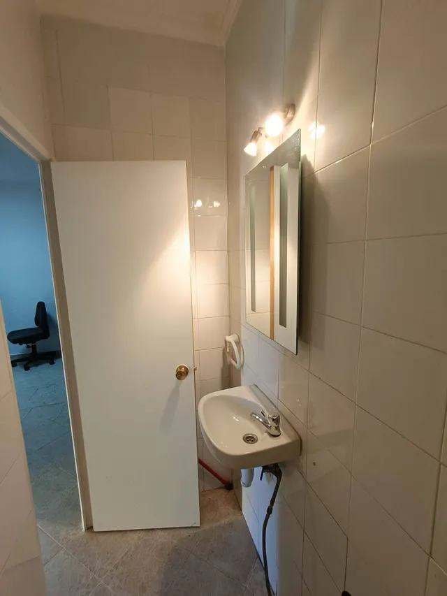 ¡Ideal para tu negocio! Alquiler de local luminoso en zona Princesa Mercedes — 12
