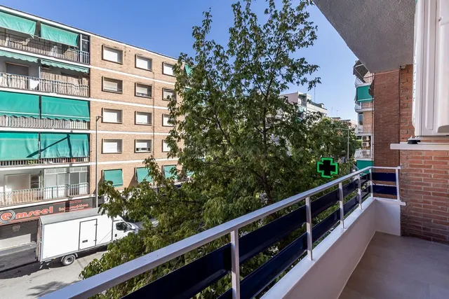 PISO REFORMADO JUNTO AVENIDA CADIZ — 5