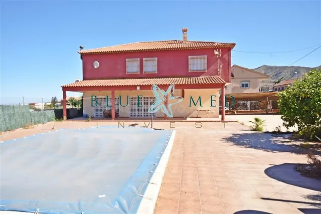 ESPECTACULAR FINCA CON DOS VIVIENDAS, PISCINA Y VISTAS AL MA