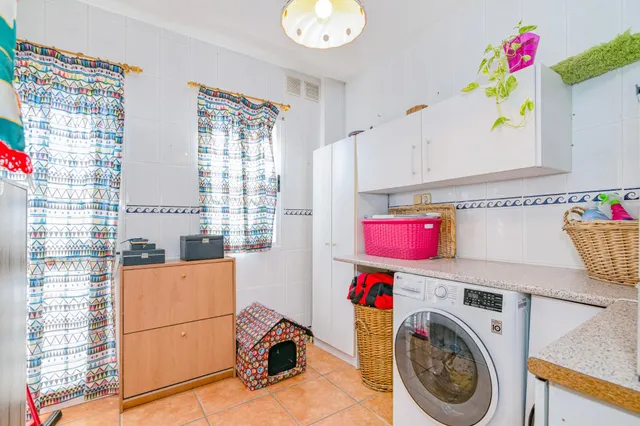 AMPLIA VIVIENDA EN CHAUCHINA CON PISCINA — 24
