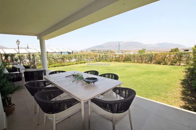 Venta de piso con tres dormitorios en Mijas Costa, Málaga, C - foto 3