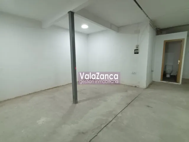 Valazanca alquila Local Comercial — 9