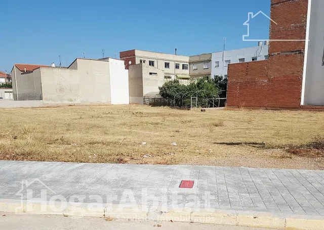 DOS PARCELAS EDIFICABLES EN ZONA URBANA — 13