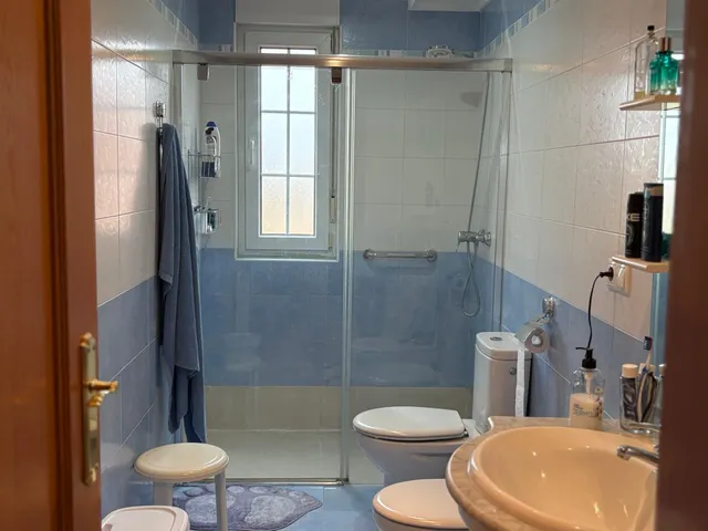 SE PISO SEMINUEVO, 94 M2, AMUEBLADO, COCINA, SALÓN, 3 HAB., 2 BAÑOS, ASCENSOR, TRASTERO, P.G. PARA ENTRAR A VIVIR. — 6