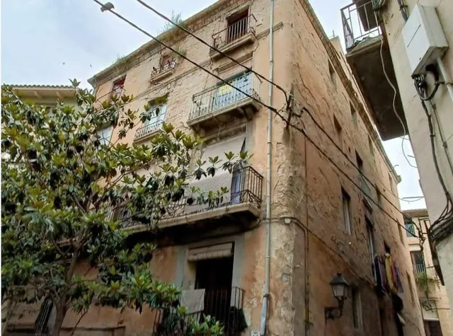 Piso en venta en pleno centro de Tortosa, Tarragona