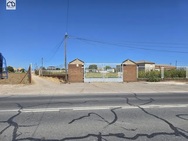 APIHOUSE VENDE GRAN TERRENO URBANO EN FUENSALIDA. PRECIO DE  - foto 2