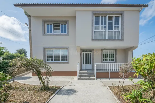 Amplia Casa + otra vivienda + anexo en Venta en Ardemil, Ord