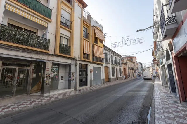 Amplio y luminoso piso de 3 dormitorios listo para entrar a vivir junto al metro de Albolote — 37
