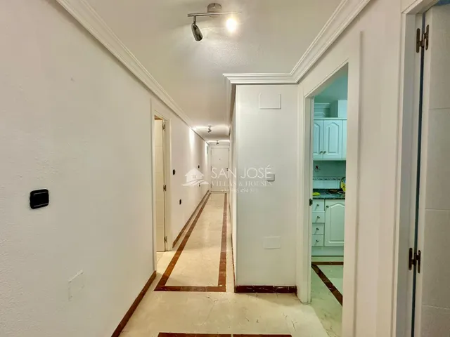VENTA DE PISO EN TORREVIEJA, PRIMERA LÍNEA DE PLAYA Y VISTAS AL MAR — 14