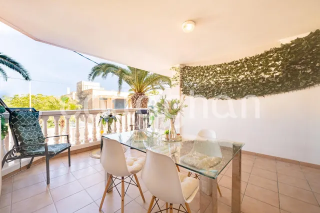 Piso en 1ª Línea con Vistas al Mar - Avd Mare Nostrum esq Al