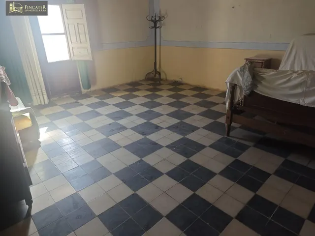 CASA EN CELLA — 37