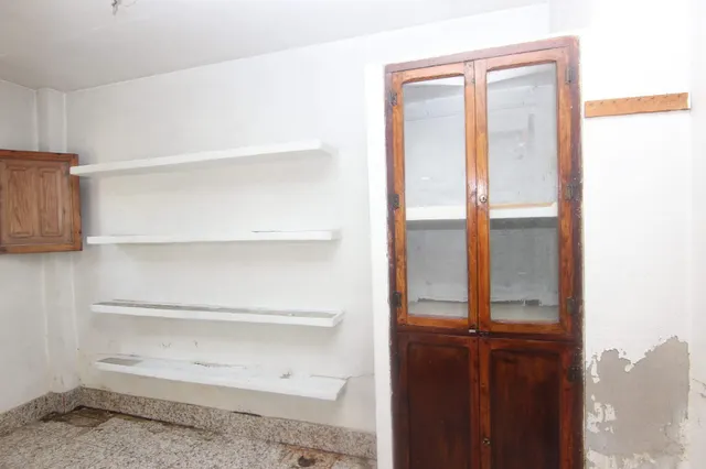 PLANTA BAJA , 350 METROS , PATIO AMPLIO , GRAN OPORTUNIDAD — 36
