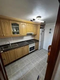 Gran apartamento familiar de 3 dormitorios, 2 baños y parkin - foto 3