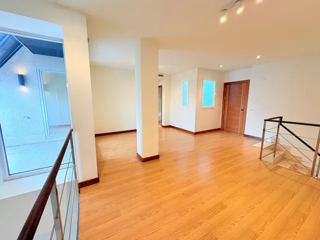 DUPLEX DE LUJO CON TERRAZAS — 13