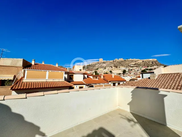 Ático de 2 dormitorios con 2 terrazas en el centro de Lorca — 29