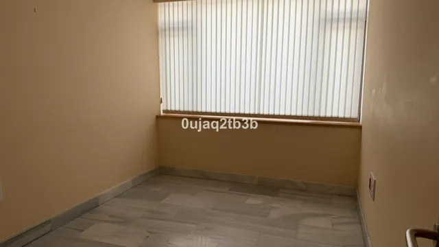 Oficina 10 habitaciones 366m² en venta - Marbella — 28