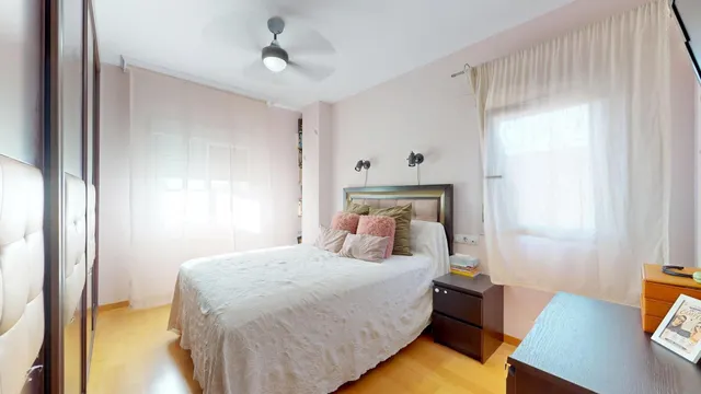 PISO DE RECIENTE CONSTRUCCIÓN CON AMPLIA TERRAZA, PISCINA, GARAJE Y TRASTERO — 12
