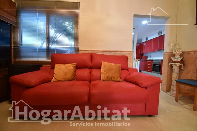 CASA CON TERRAZA Y VISTAS DESPEJADAS A LA MONTAÑA — 38