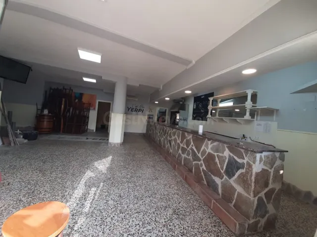 Local en venta en Cáceres - foto 2