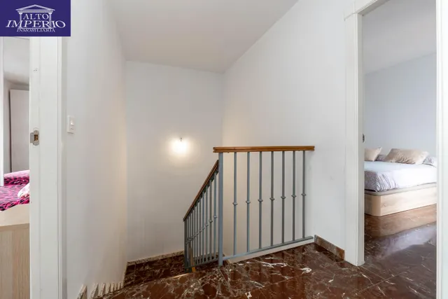 Encantadora Casa Reformada en Ogijares con Vistas y Espacios para Disfrutar — 17