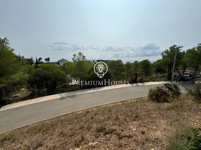Terreno urbano con vistas en Can Girona — 11