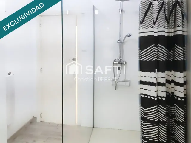 Chalet independiente con piscina y gran parcela. — 22