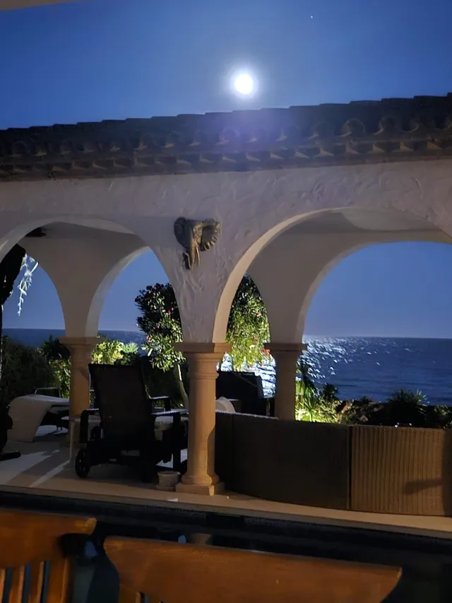 ESPECTACULAR VILLA DE LUJO EN ALQUILER EN 1ª LÍNEA DE PLAYA DE CABOPINO CON MARAVILLOSAS VISTAS AL MAR — 38