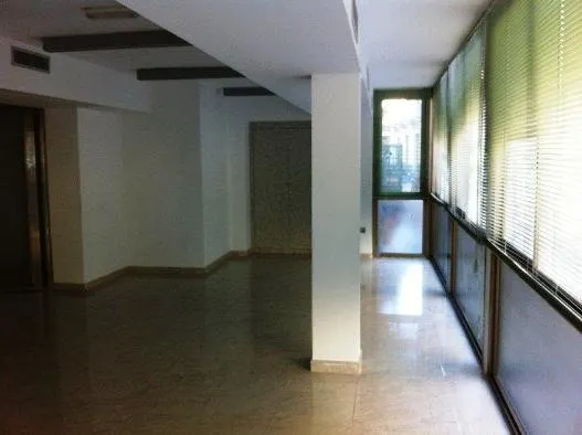 LOCAL COMERCIAL EN VENDA A MARTORELL — 5
