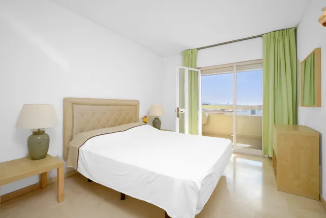Amplio piso en el centro de Marbella – con vistas al mar y al Casco — 6