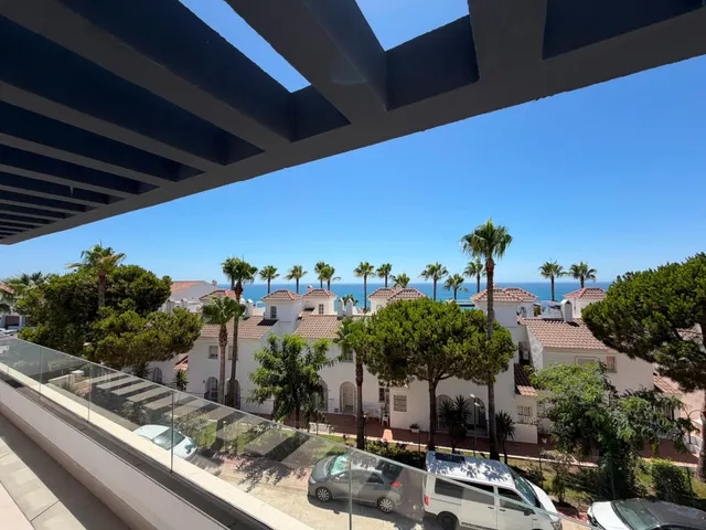 Espectacular vivienda con terraza y vistas al mar — 14