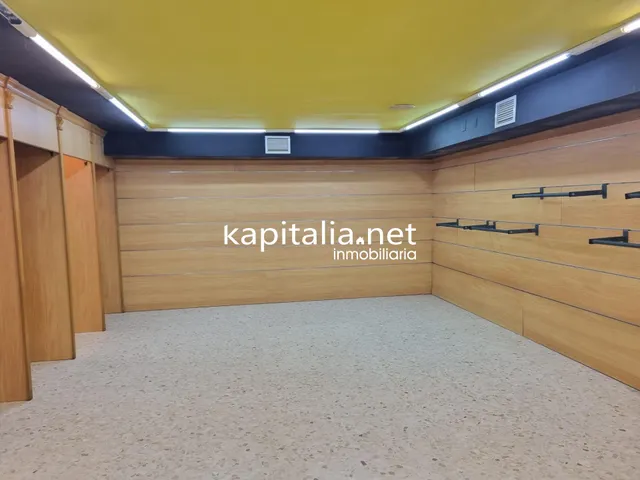 Local comercial chaflan en alquiler en Ontinyent — 3