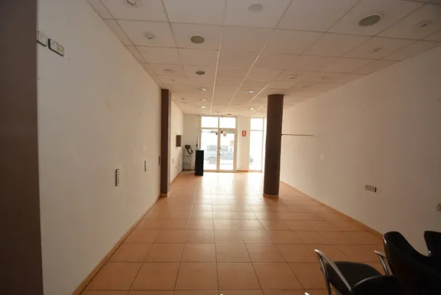 LOCAL COMERCIAL en VENDA a PIERA - foto 5