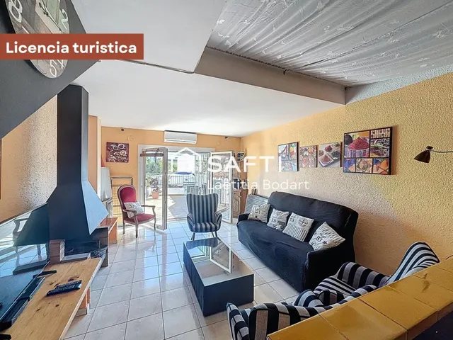 Casa de pescador con licencia turística y amarre - Empuriabrava — 5