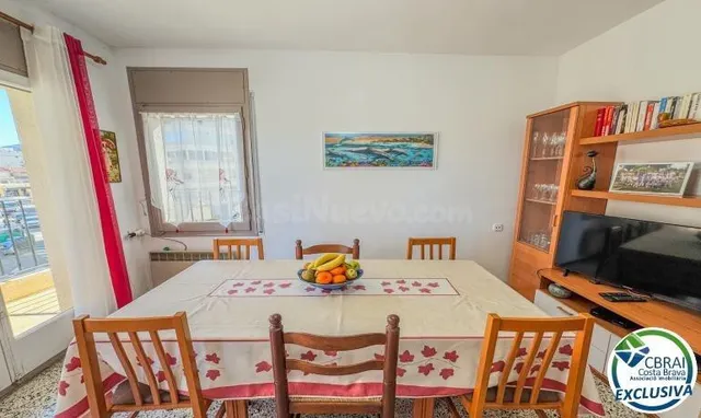 Acogedor apartamento de 2 habitaciones con terraza — Roses ( - foto 5