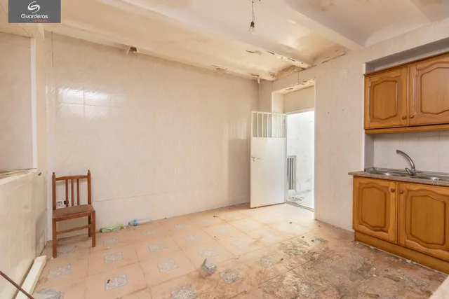 CASA PARA REFORMAR EN CAMPOTEJAR — 17