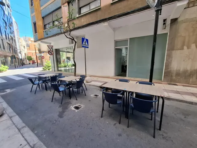 Traspaso de local comercial de 253 m2 — 14
